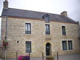 The town hall in Larré