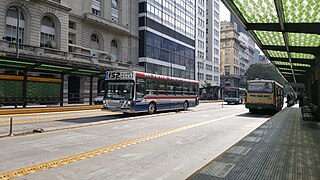 Metrobús Del Bajo platform