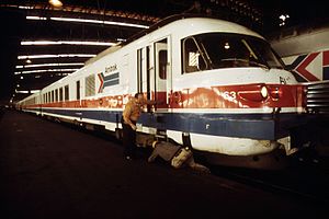 “RTG型美铁燃气轮机动车组”外部。1974年6月拍摄于圣路易斯联合车站。