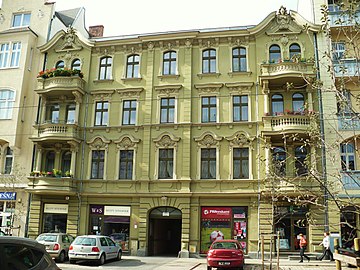 Frontage onto Gdanska Street