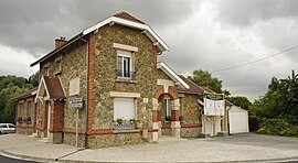 The town hall in Saint-Martin-l'Heureux