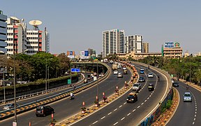 印度孟买西部高速公路（英语：Western_Express_Highway）靠左行驶