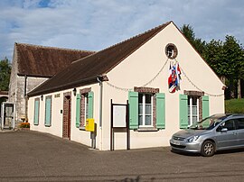 The town hall in Plessis-Saint-Jean