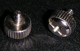 #6-32 UNC thumbscrew (computer case screw)