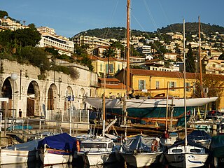 View on the old harbour of Darse de Villefranche-sur-Mer [fr]