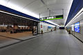往全日空集团、北海道国际航空、IBEX航空柜台的车站大厅。（2008年7月）