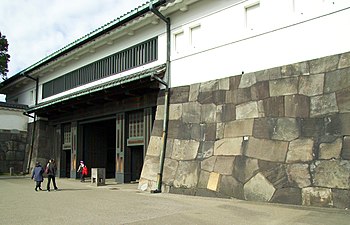 Ōte-mon (大手門) gate, the main gate under the Tokugawa shogunate