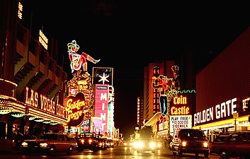 美国拉斯维加斯佛蒙街（英语：Fremont Street）（1986年）