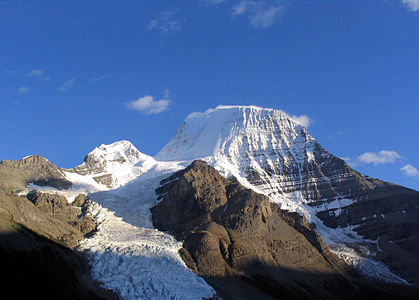 21. Mount Robson in British Columbia is the highest peak of the Canadian Rockies.