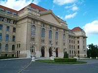 Main facede of University of Debrecen