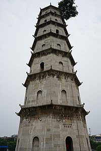 青雲塔仰拍