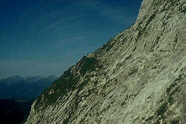 The Herzmann Kupfer Platte. Crossing this slab is one of the key points of the normal route.