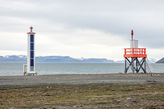 West Pynten, Lighthouse beacon