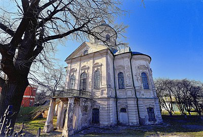 伊凡神学家教堂、涅任、1757 年，建筑师为伊万·格里戈罗维奇-巴尔斯基（英语：Ivan Grigorovich-Barsky）。该建筑从巴洛克到古典主义有一个明显的转变