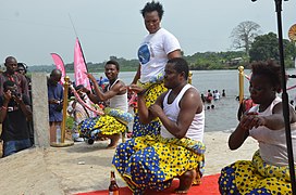 Assiko Dancers