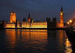 英国议会大厦威斯敏斯特教堂与大本钟夜景