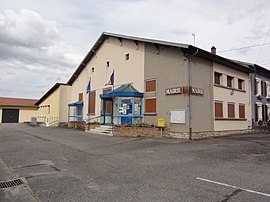 The town hall in Chenevières