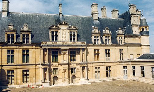 Courtyard entrance to the south wing, attributed to Jean Bullant.