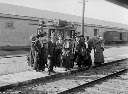 Photograph of immigrants arriving at Quebec done for the Department of the Interior, 1910