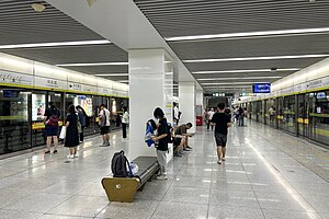 屿东城站2号线站台（2023年6月）