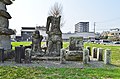 Niō statues