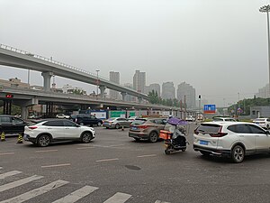 建設中的 8號線車站（2022年5月）