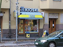 A R-kioski on Bulevardi in Helsinki with the old logo in 2006