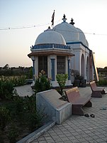 Tana-Riri garden and shrine