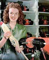 梦露20岁时的照片，摄于Radioplane兵工厂。