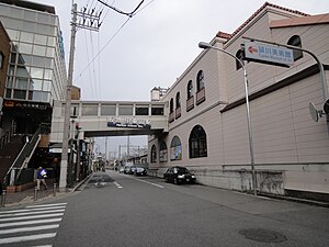 车站入口与站房(2019年1月)