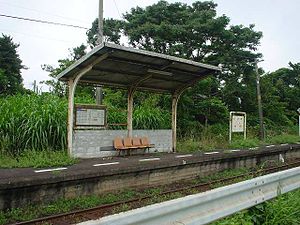 车站月台（2005年）