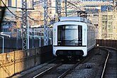 Seoul Metro Line 2 Inner Circle Line train arriving at Guro Digital Complex (2-14 new)