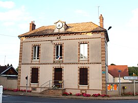 The town hall in Villeperrot