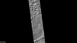 火星勘测轨道飞行器背景相机拍摄的拉塞尔陨击坑。