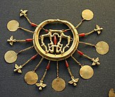 埃伊纳岛上的金耳环，公元前1800年-1700年。