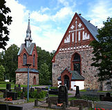 万塔圣劳里教堂（芬蘭語：Vantaan Pyhän Laurin kirkko），首都地区历史最久的建筑物