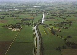 Aerial photo of the Apeldoornsch Kanaal, with Jonas on the left side (near the bridge)