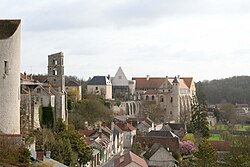 朗东堡的圣蒂加尔塔（La tour Saint-Thugal）和圣塞弗兰修道院（l'abbaye Saint-Séverin）