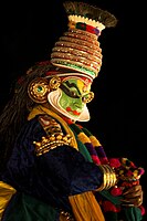 印度喀拉拉Kathakali（英语：Kathakali）戏剧中的奎师那扮相