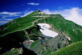 白马岳（有在日本最大的山小屋）