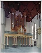 Main entrance with the organ by Metzler Orgelbau
