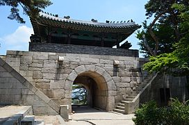 Sukjeongmun Gate, back of gate, viewed from south