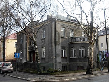 Villa at 2 Sielanka street, corner with Markwarta street