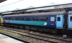 “英国铁路2E型客车”开放式旅行二等座车