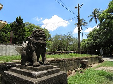 桥仔头神社留存的狛犬雕像