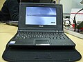 黑色 Eee pc 700