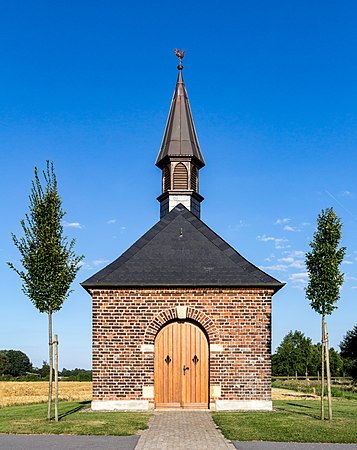 位於德國北萊茵-威斯伐倫州迪爾門希丁塞爾的聖約翰內波穆克教堂。