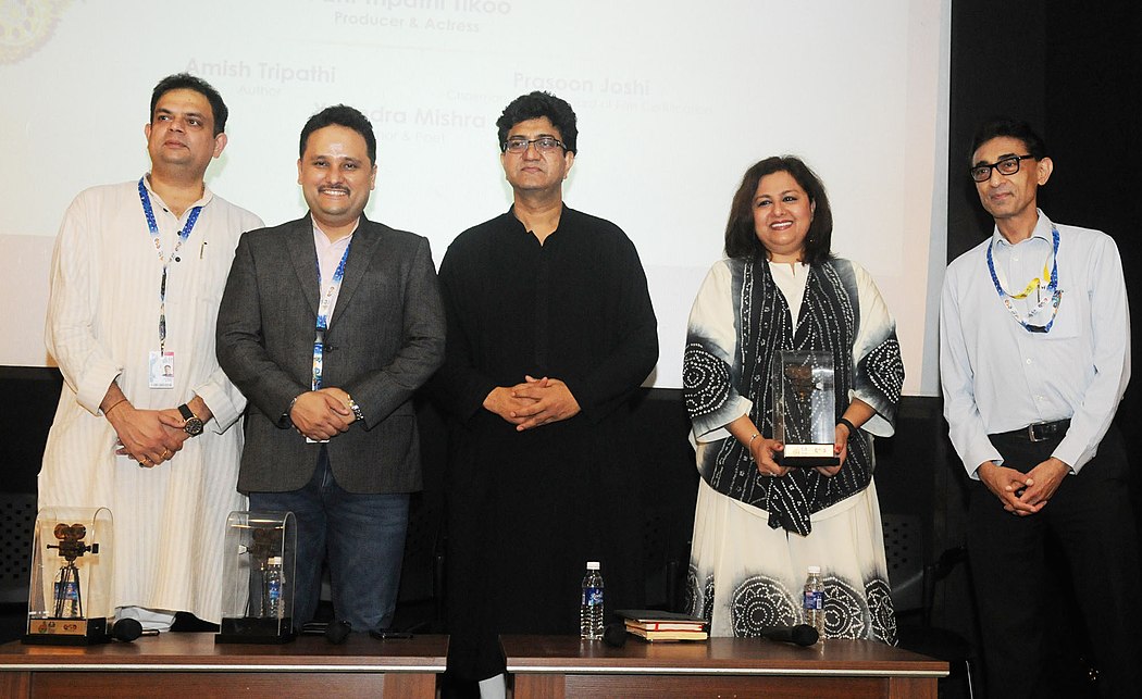Prasoon Joshi, Amish Tripathi, Yatindra Mishra, Vani Tripathi at the Panel Discussion on “Is contemporary Cinema Reflecting the Literature of Our Times”, during the 48th International Film Festival of India (IFFI-2017).jpg