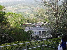 通往紀念十字架的陡峭道路