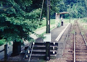更地站（2001年，从车窗望向车站）